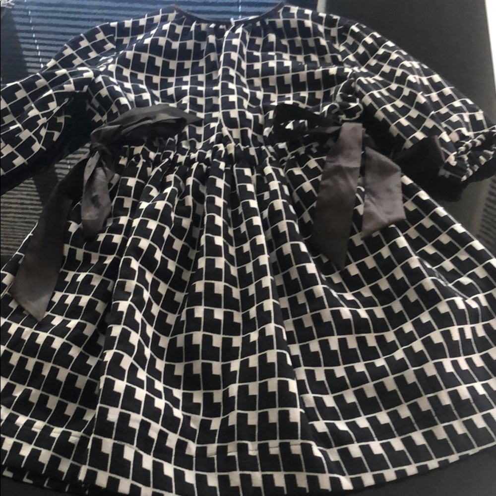 Dress - Picture 2 of 2